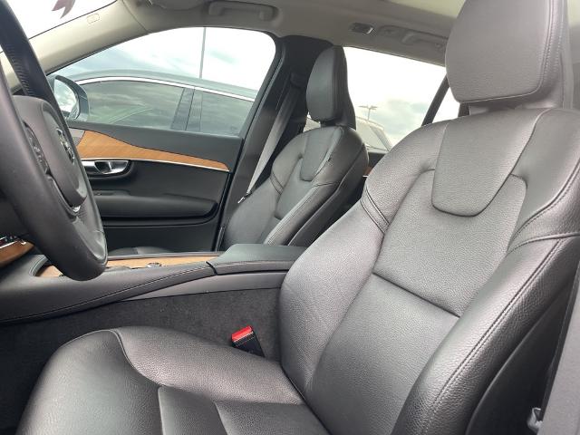 2022 Volvo XC90 Vehicle Photo in Grapevine, TX 76051
