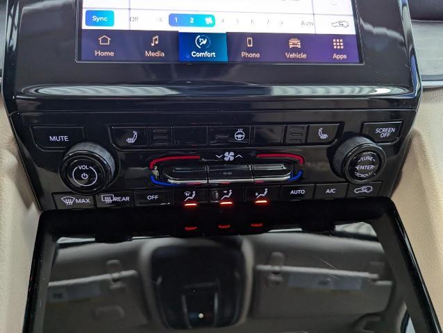 2021 Jeep Grand Cherokee L Vehicle Photo in Oshkosh, WI 54901