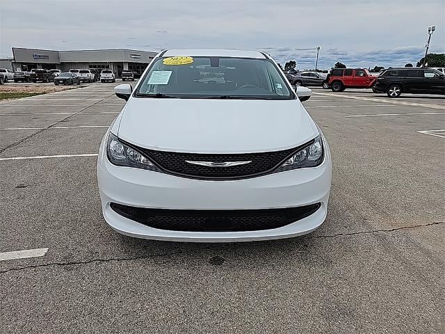2022 Chrysler Voyager Vehicle Photo in EASTLAND, TX 76448-3020