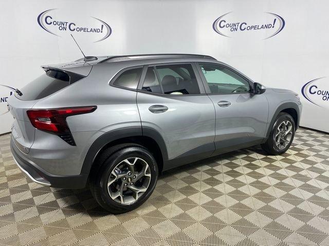 2025 Chevrolet Trax Vehicle Photo in BROCKTON, MA 02301-7113