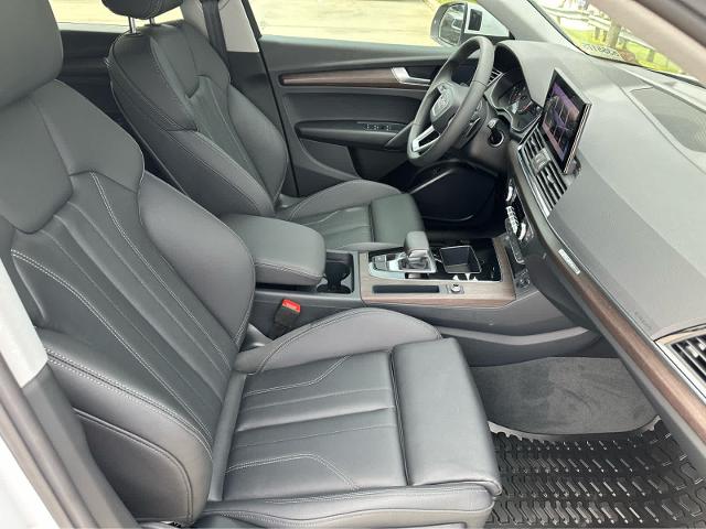 2025 Audi Q5 Vehicle Photo in HOUSTON, TX 77090
