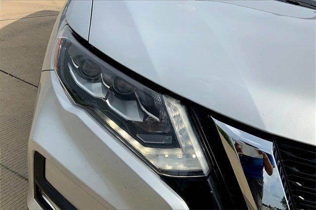 2017 Nissan Rogue Vehicle Photo in TOPEKA, KS 66609-0000