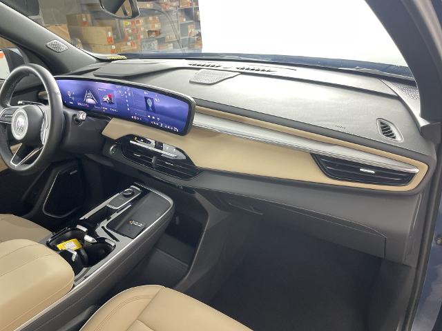 2025 Buick Enclave Vehicle Photo in GILBERT, AZ 85297-0402