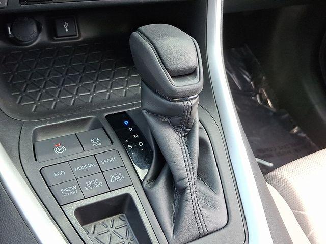 2022 Toyota RAV4 Vehicle Photo in WATERTOWN, CT 06795-3318