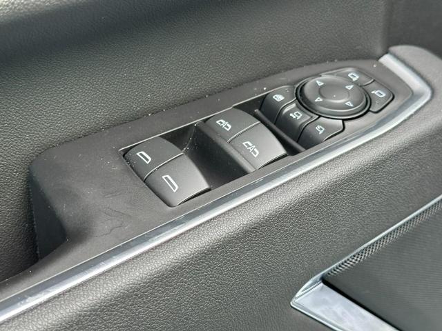 2025 GMC Sierra 2500 HD Vehicle Photo in COLUMBIA, MO 65203-3903