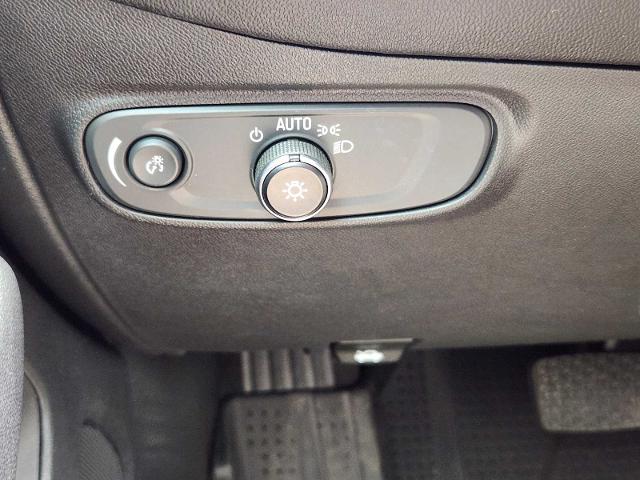 2022 Chevrolet Equinox Vehicle Photo in DENTON, TX 76210-9321