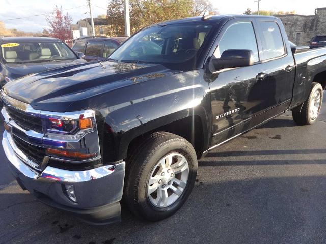 Used 2018 Chevrolet Silverado 1500 LT with VIN 1GCVKREH9JZ352722 for sale in Eaton, OH