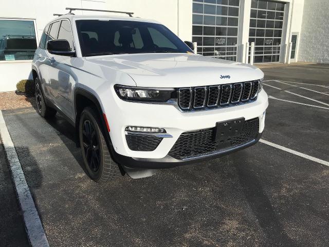 2024 Jeep Grand Cherokee Vehicle Photo in GREEN BAY, WI 54303-3330