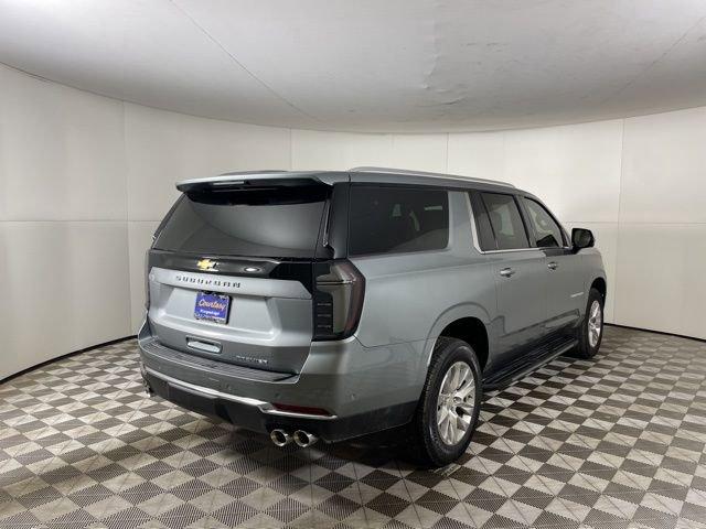 2025 Chevrolet Suburban Vehicle Photo in PHOENIX, AZ 85014-3381