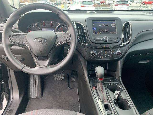 2022 Chevrolet Equinox Vehicle Photo in MOON TOWNSHIP, PA 15108-2571