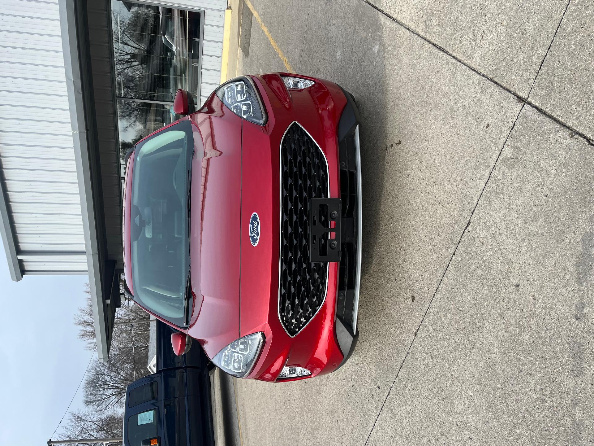 Used 2020 Ford Escape Titanium with VIN 1FMCU9J95LUB60886 for sale in Fairbury, IL