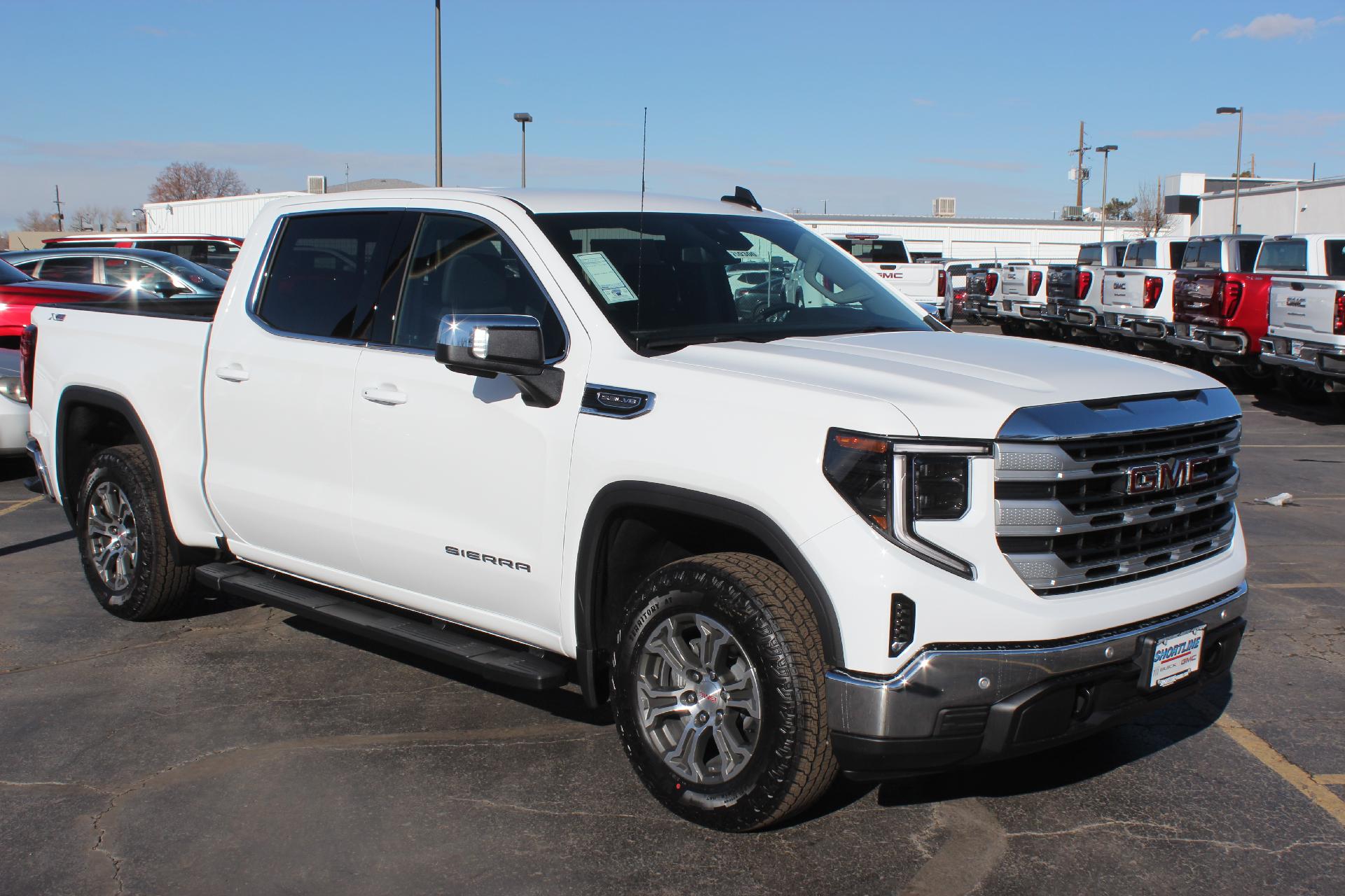 2025 GMC Sierra 1500 Vehicle Photo in AURORA, CO 80012-4011