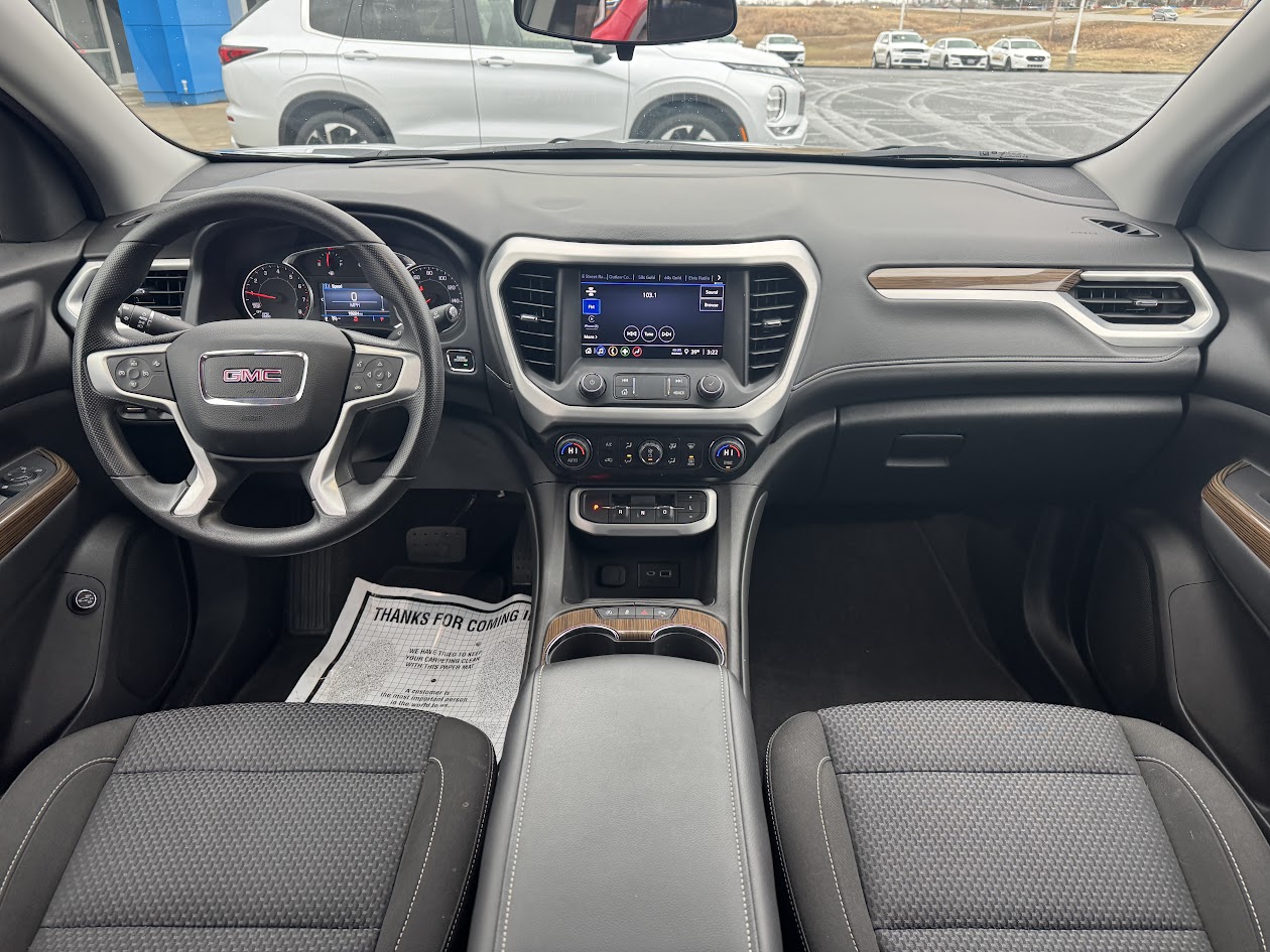 2023 GMC Acadia Vehicle Photo in BOONVILLE, IN 47601-9633