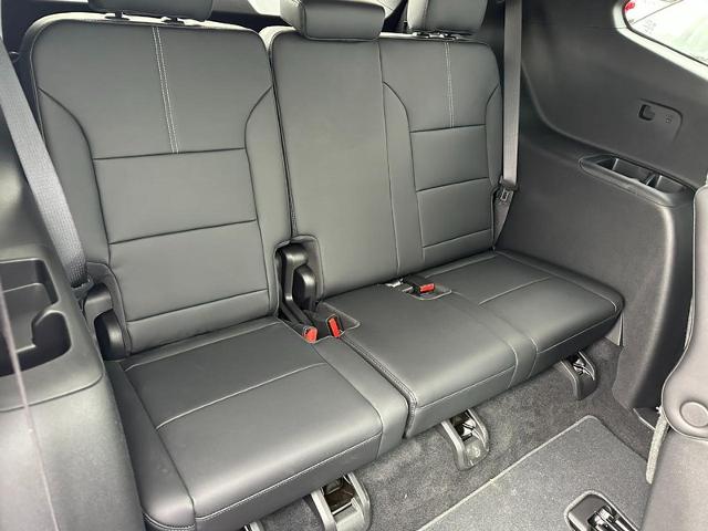 2025 GMC Acadia Vehicle Photo in COLUMBIA, MO 65203-3903
