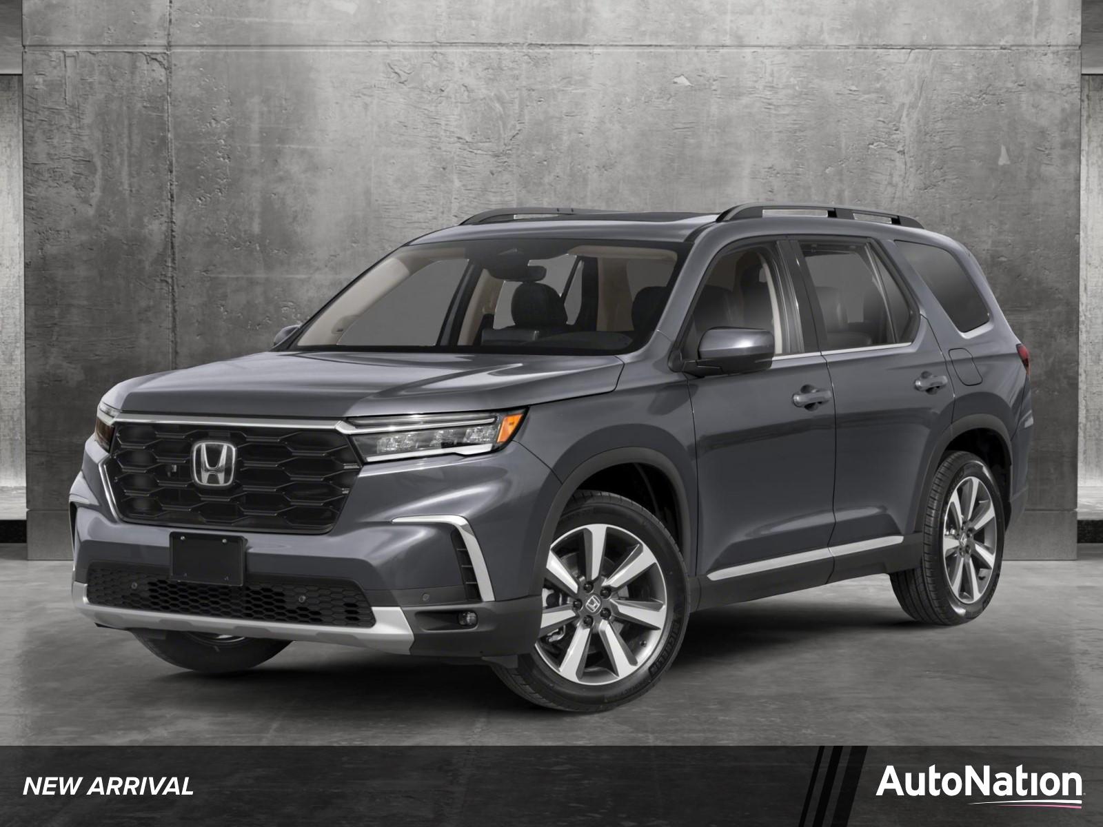 2025 Honda Pilot Vehicle Photo in Valencia, CA 91355-1794