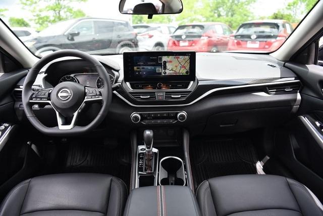 2024 Nissan Altima Vehicle Photo in Ballwin, MO 63011