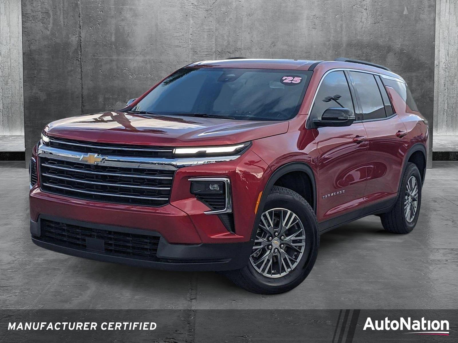 2025 Chevrolet Traverse Vehicle Photo in MIAMI, FL 33172-3015