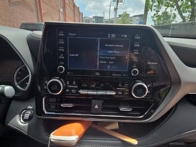 2022 Toyota Highlander Vehicle Photo in Houston, TX 77007