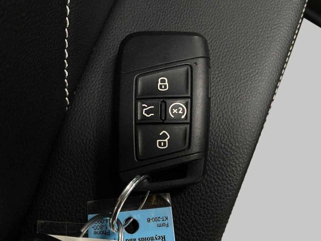 2022 Volkswagen Tiguan Vehicle Photo in Appleton, WI 54913
