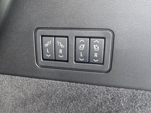 2025 Cadillac XT6 Vehicle Photo in LEOMINSTER, MA 01453-2952