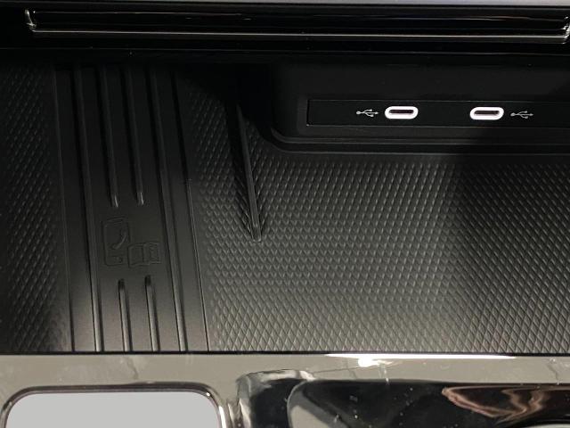 2025 Volkswagen Atlas Vehicle Photo in Appleton, WI 54913