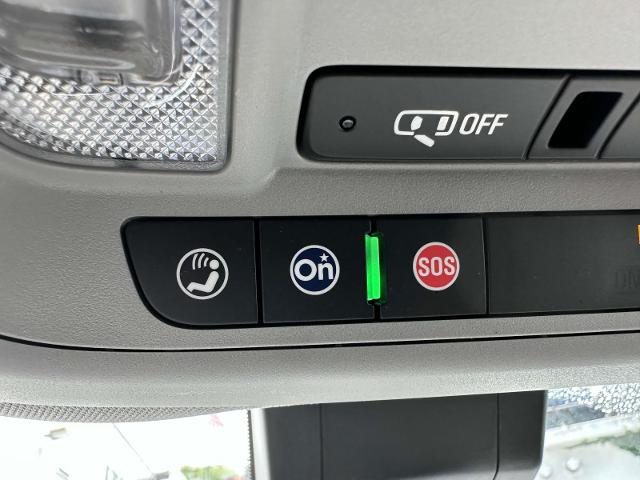 2022 Chevrolet Equinox Vehicle Photo in Roslyn, NY 11576