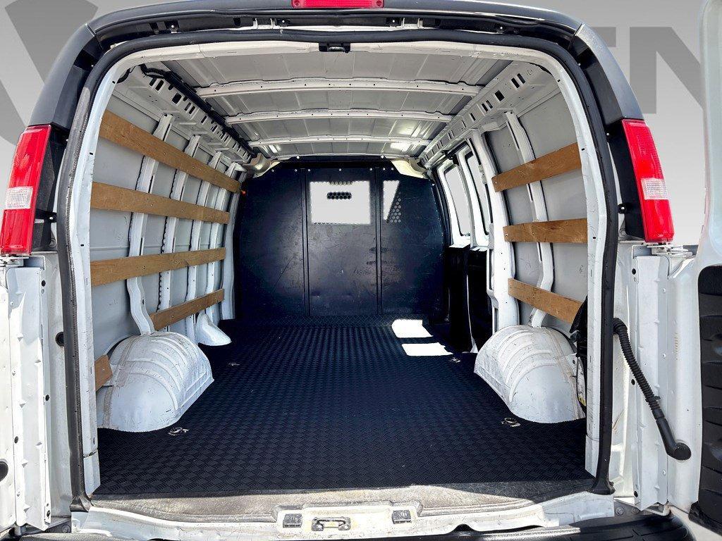 2023 GMC Savana Cargo Van Vehicle Photo in SAVANNAH, GA 31406-4513