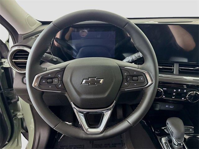 2025 Chevrolet Trax Vehicle Photo in PUYALLUP, WA 98371-4149