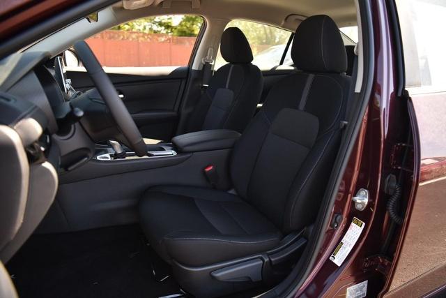 2025 Nissan Sentra Vehicle Photo in Ballwin, MO 63011