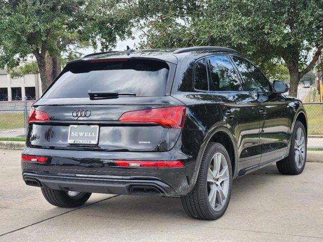 2025 Audi Q5 Vehicle Photo in HOUSTON, TX 77090