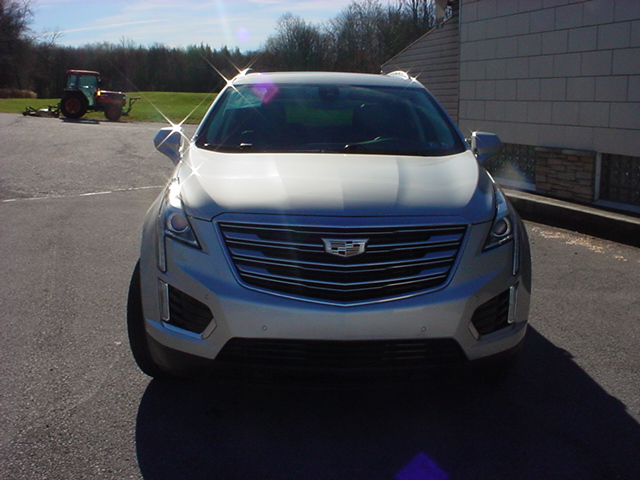 Used 2017 Cadillac XT5 Luxury with VIN 1GYKNDRS8HZ275526 for sale in Ebensburg, PA