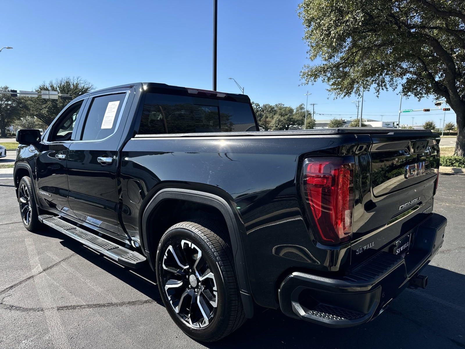 2024 GMC Sierra 1500 Vehicle Photo in DALLAS, TX 75209-3016