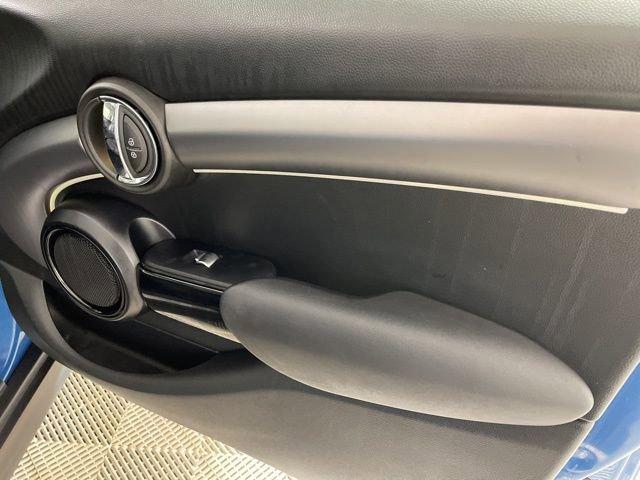 2024 MINI Hardtop 4 Door Vehicle Photo in PHOENIX, AZ 85014-3381