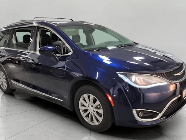 2019 Chrysler Pacifica Vehicle Photo in APPLETON, WI 54914-8833