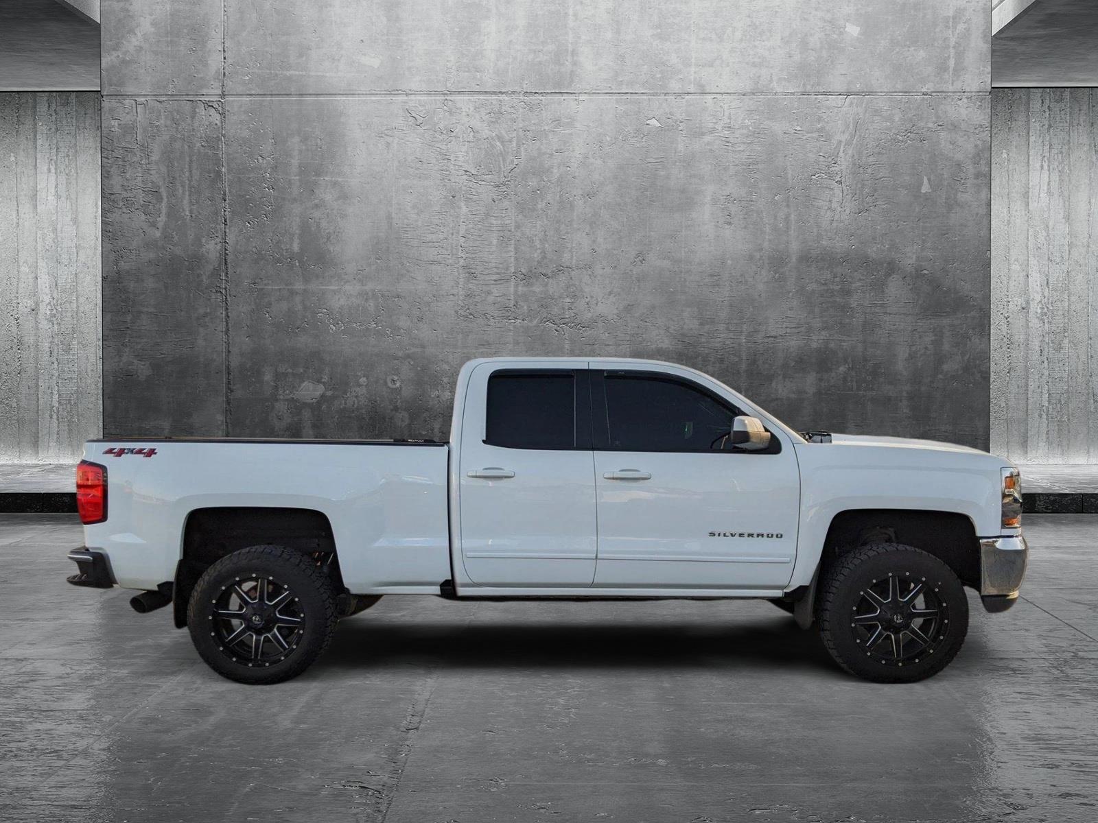 2018 Chevrolet Silverado 1500 Vehicle Photo in TIMONIUM, MD 21093-2300