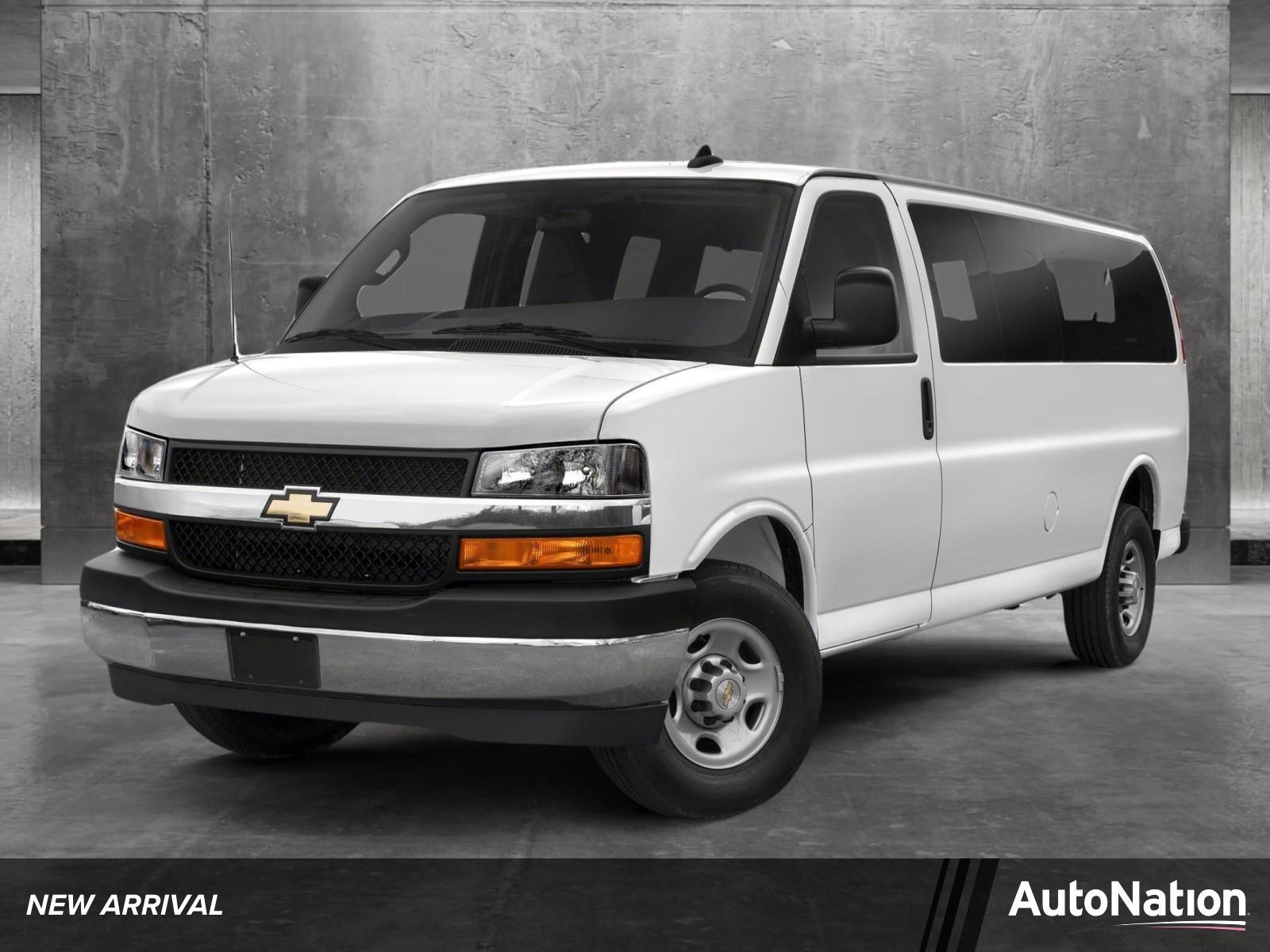 2020 Chevrolet Express Passenger 3500 Vehicle Photo in ORLANDO, FL 32812-3021