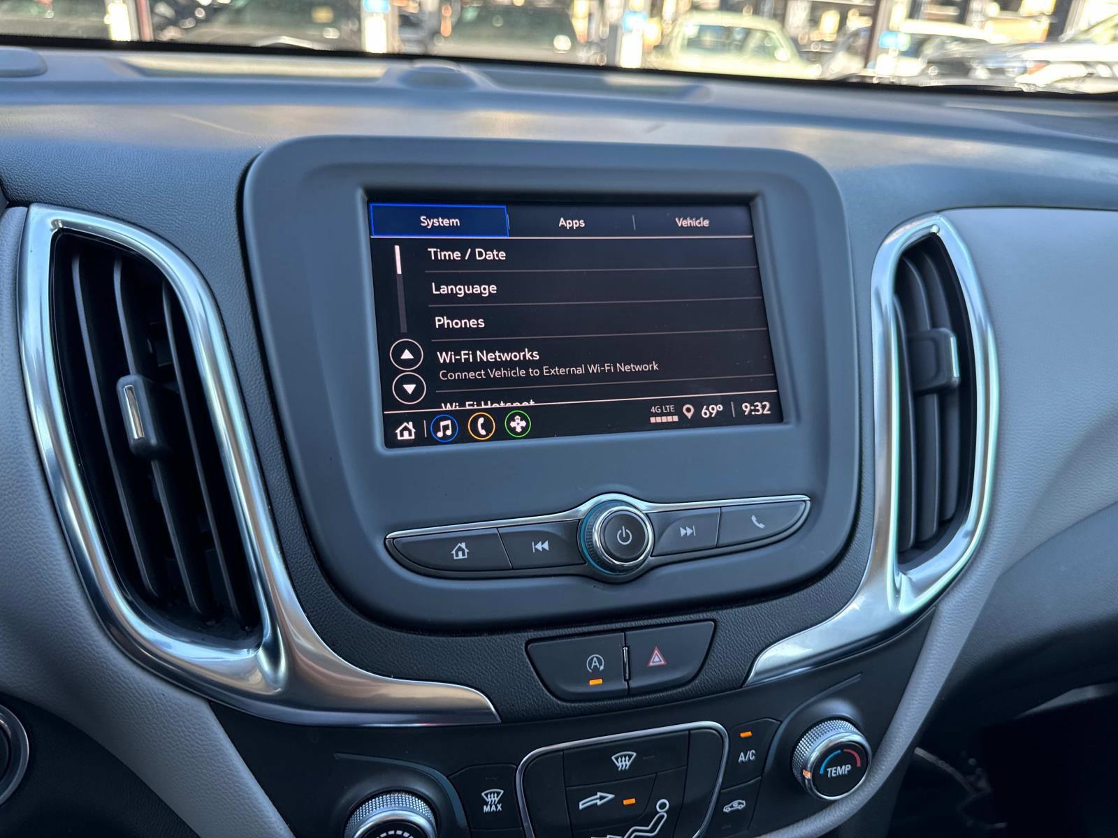2022 Chevrolet Equinox Vehicle Photo in LOS ANGELES, CA 90007-3794