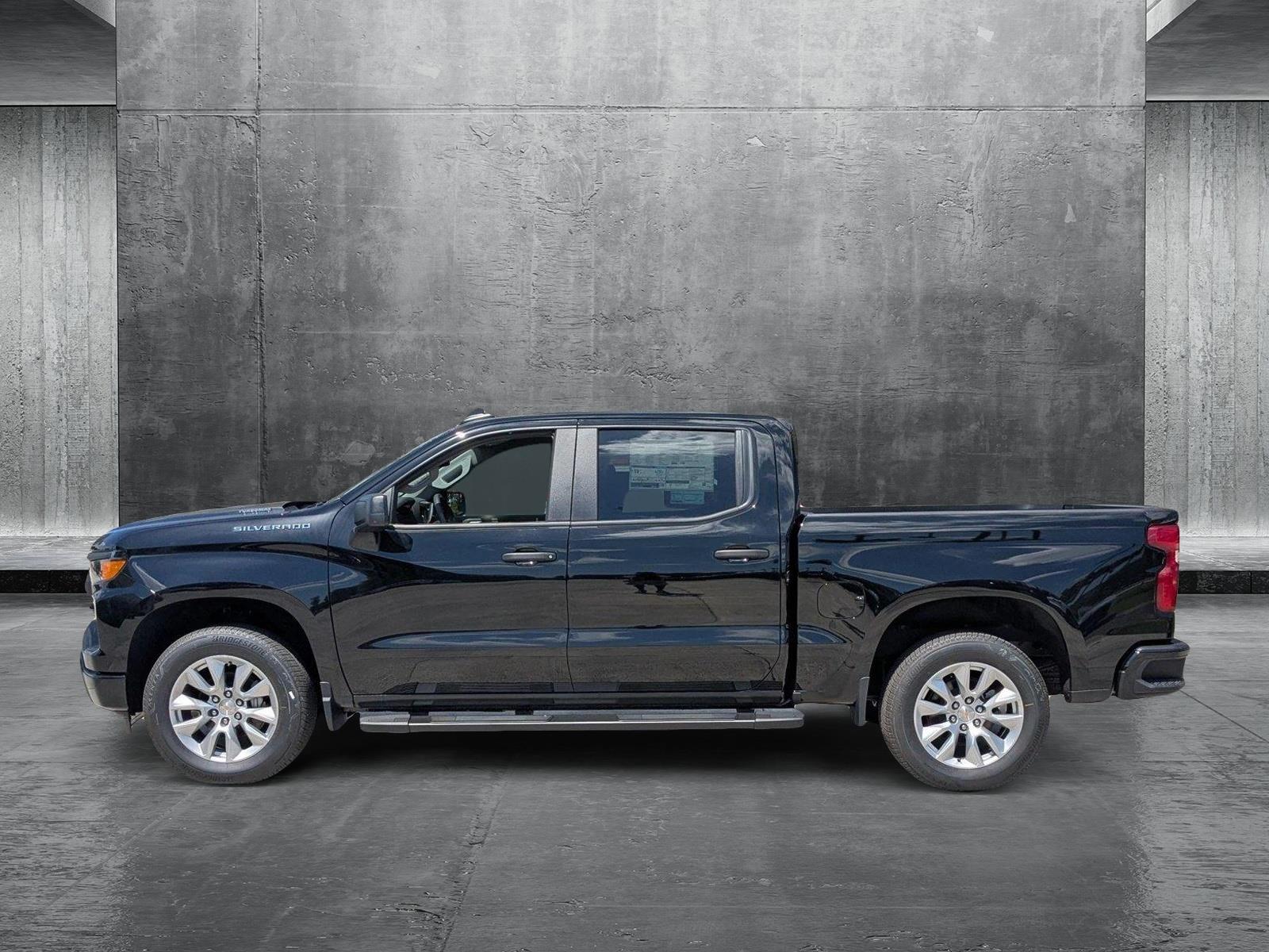 2025 Chevrolet Silverado 1500 Vehicle Photo in PEMBROKE PINES, FL 33024-6534