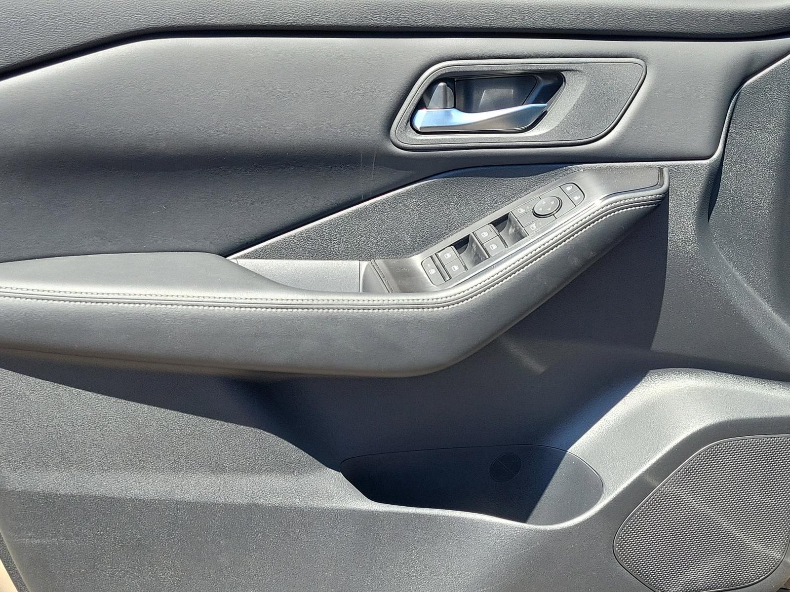 2025 Nissan Rogue Vehicle Photo in Albuquerque, NM 87110