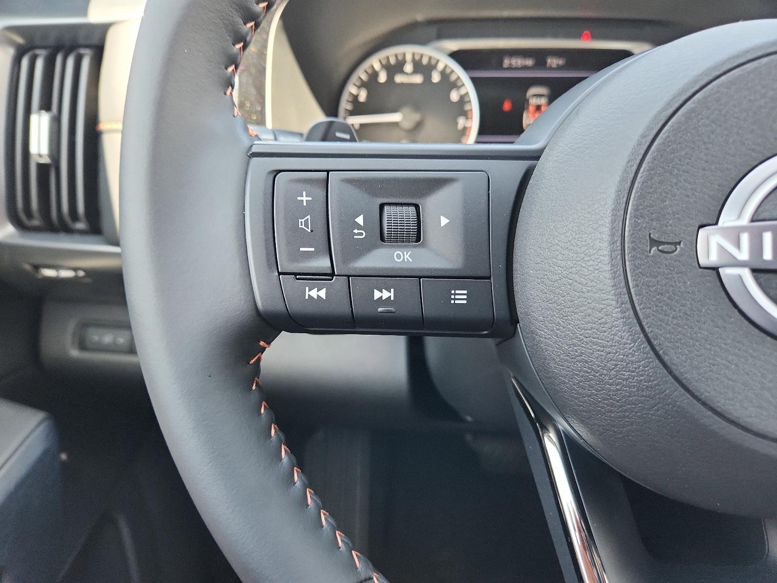 2025 Nissan Pathfinder Vehicle Photo in Albuquerque, NM 87110