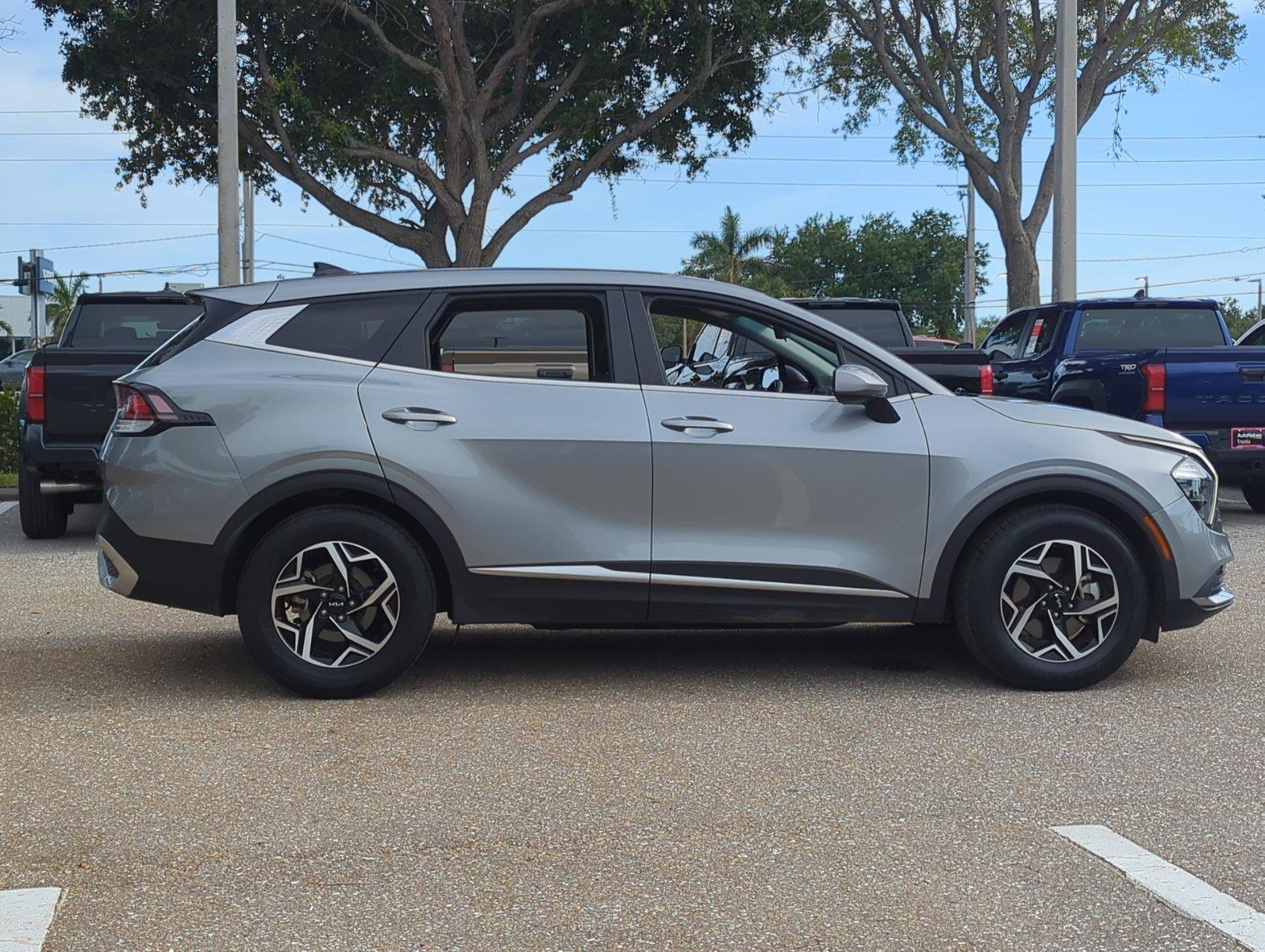 2023 Kia Sportage Vehicle Photo in Ft. Myers, FL 33907