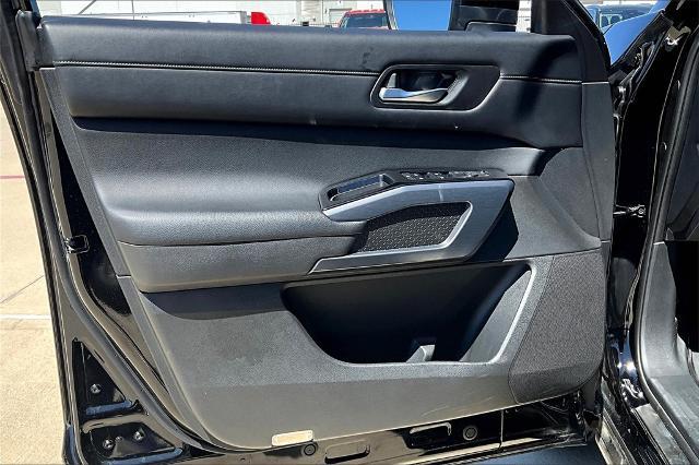 2022 Nissan Pathfinder Vehicle Photo in Grapevine, TX 76051