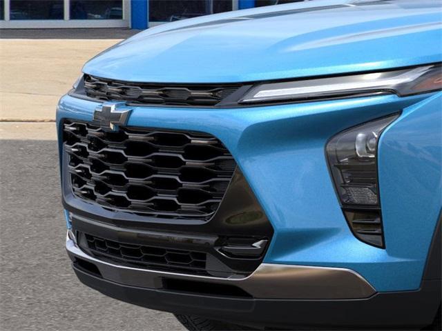 2025 Chevrolet Trax Vehicle Photo in ENGLEWOOD, CO 80113-6708