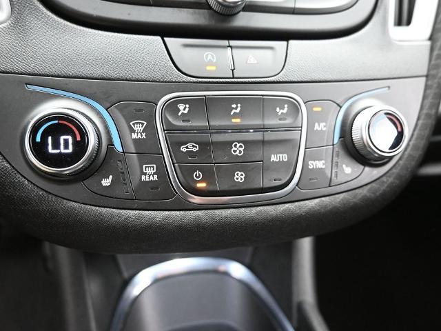 2023 Chevrolet Malibu Vehicle Photo in Cedar Rapids, IA 52402