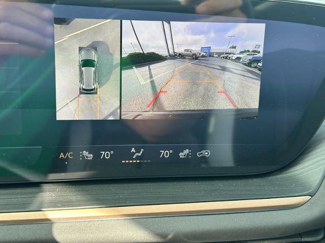 2025 Buick Envision Vehicle Photo in COLUMBIA, MO 65203-3903