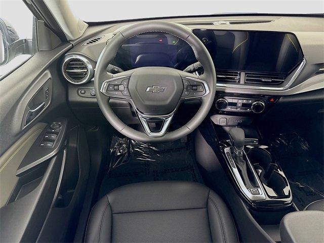 2025 Chevrolet Trax Vehicle Photo in PUYALLUP, WA 98371-4149