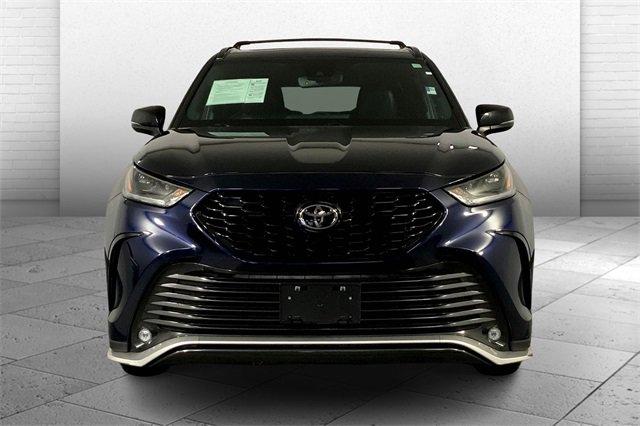 2023 Toyota Highlander Vehicle Photo in KANSAS CITY, MO 64114-4545