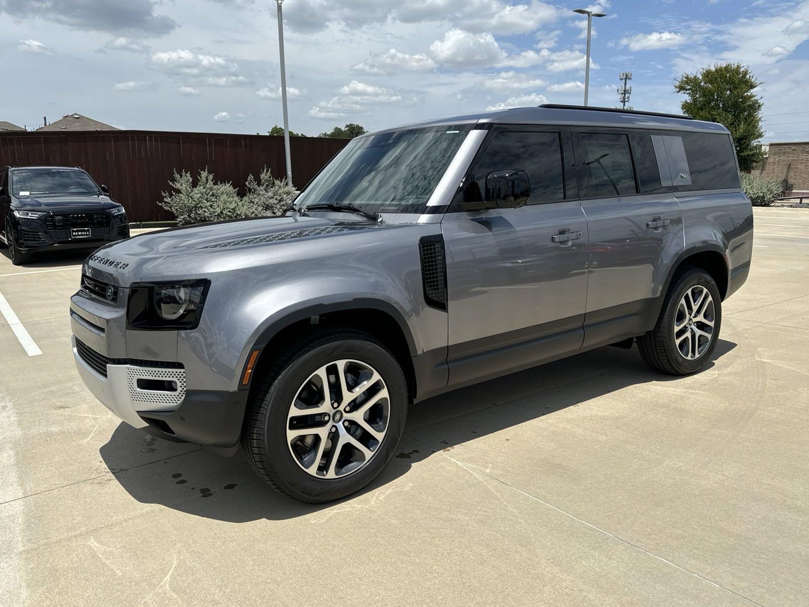 2024 Defender Vehicle Photo in AUSTIN, TX 78717