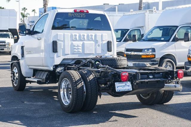 2023 Chevrolet Silverado Chassis Cab Vehicle Photo in VENTURA, CA 93003-8585