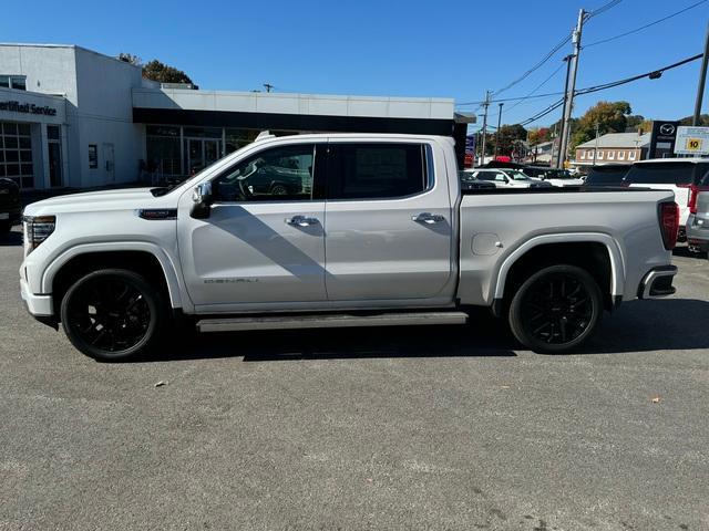 2025 GMC Sierra 1500 Vehicle Photo in LOWELL, MA 01852-4336